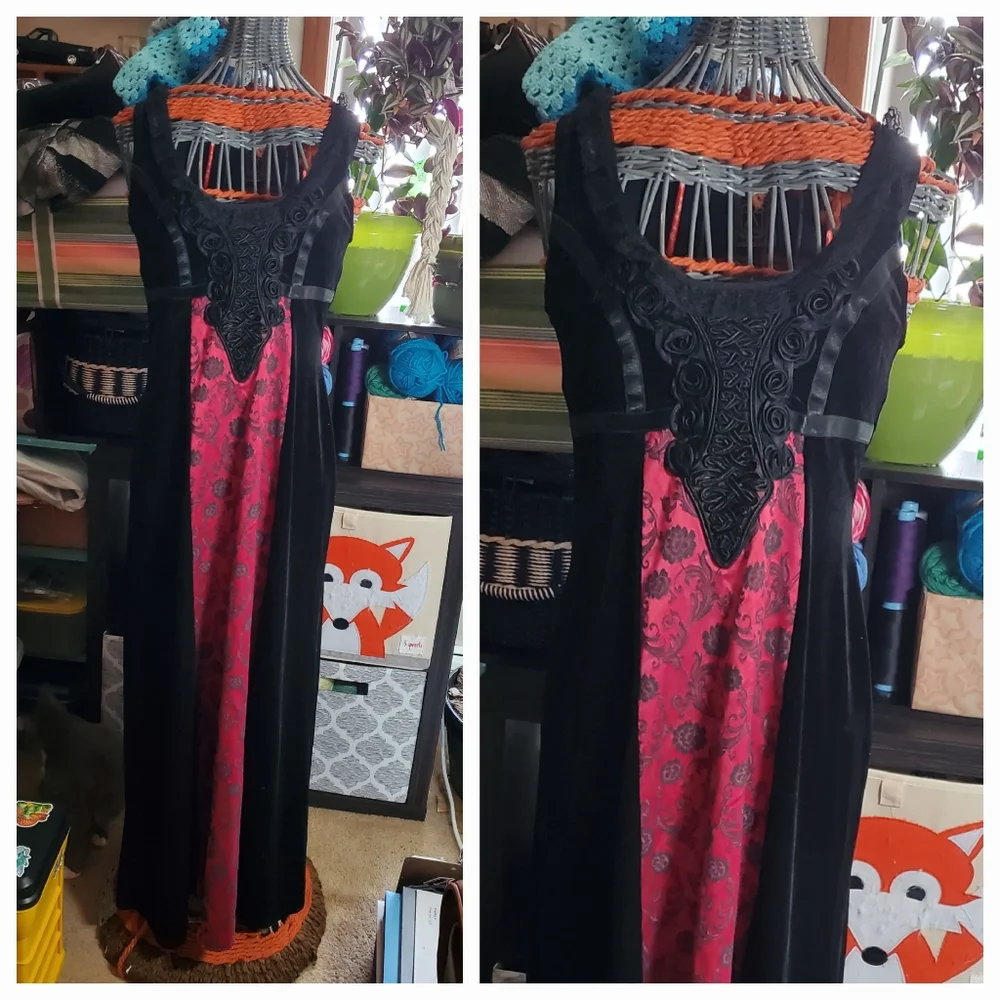 CYKXTEES Vintage Y2K Black Velvet Dress Long Gown size Small - Picture 1 of 3
